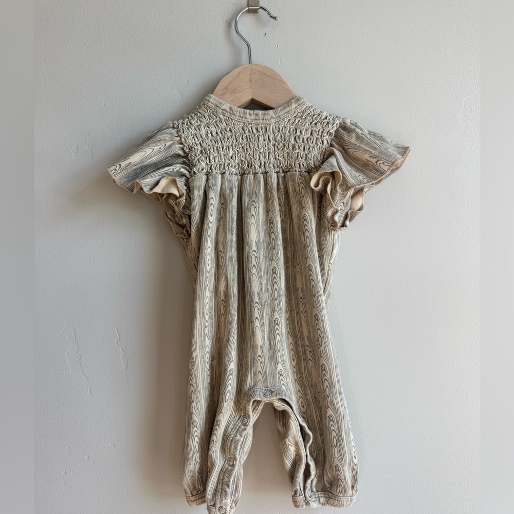 Kate Quinn Organic Cotton Smocked Romper Woodgrain Print Scandi Neutral 0-3M